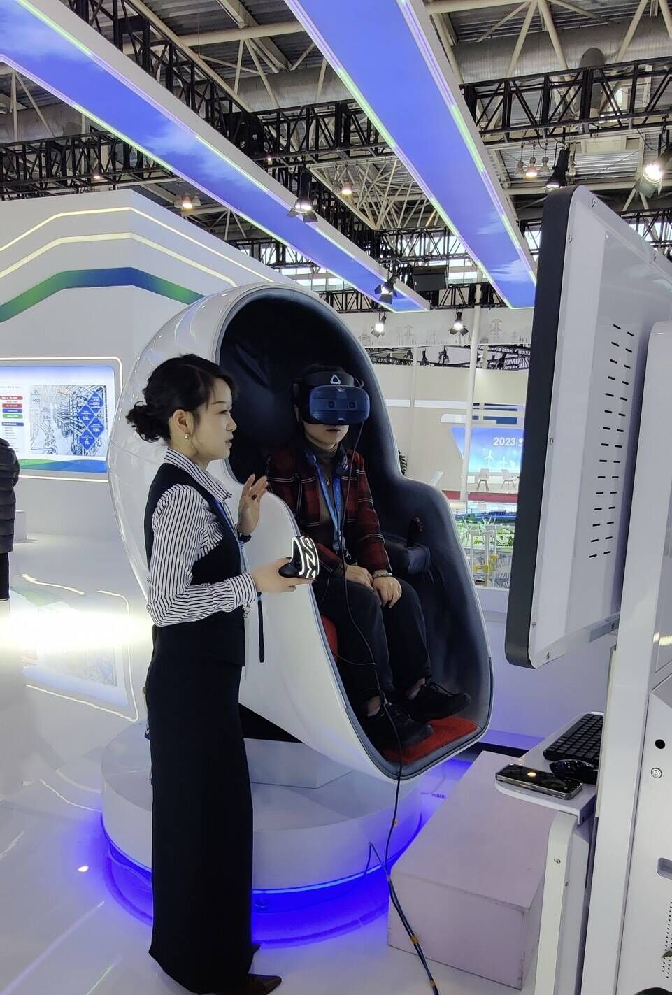 华锐视点VR电力虚拟仿真交互展示系统现身2023京津冀产业链供应链大会!